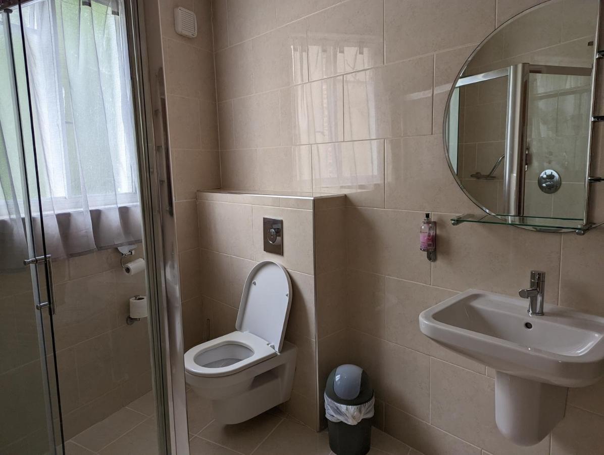 Barley Sheaf, Old Bridge Street En Suite Rooms, Room Only Truro Exterior photo