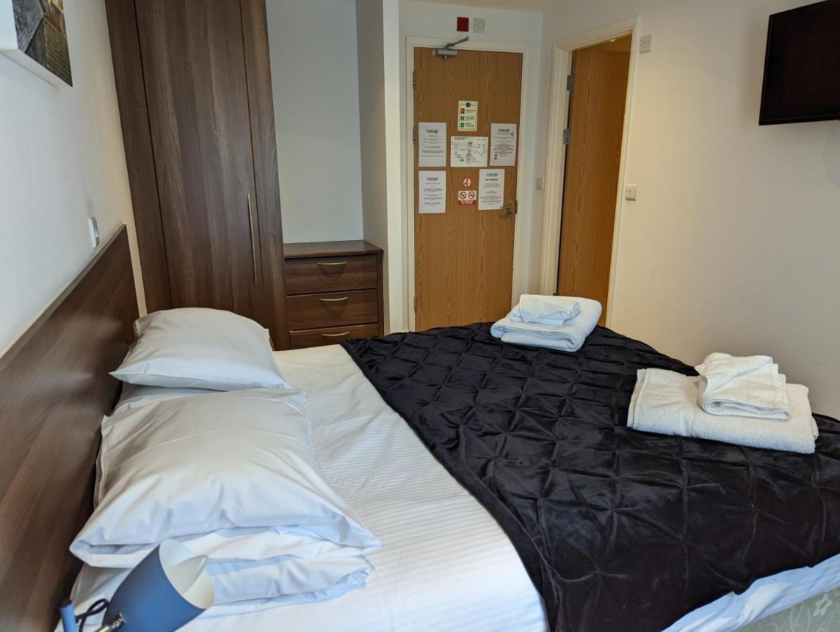 Barley Sheaf, Old Bridge Street En Suite Rooms, Room Only Truro Exterior photo