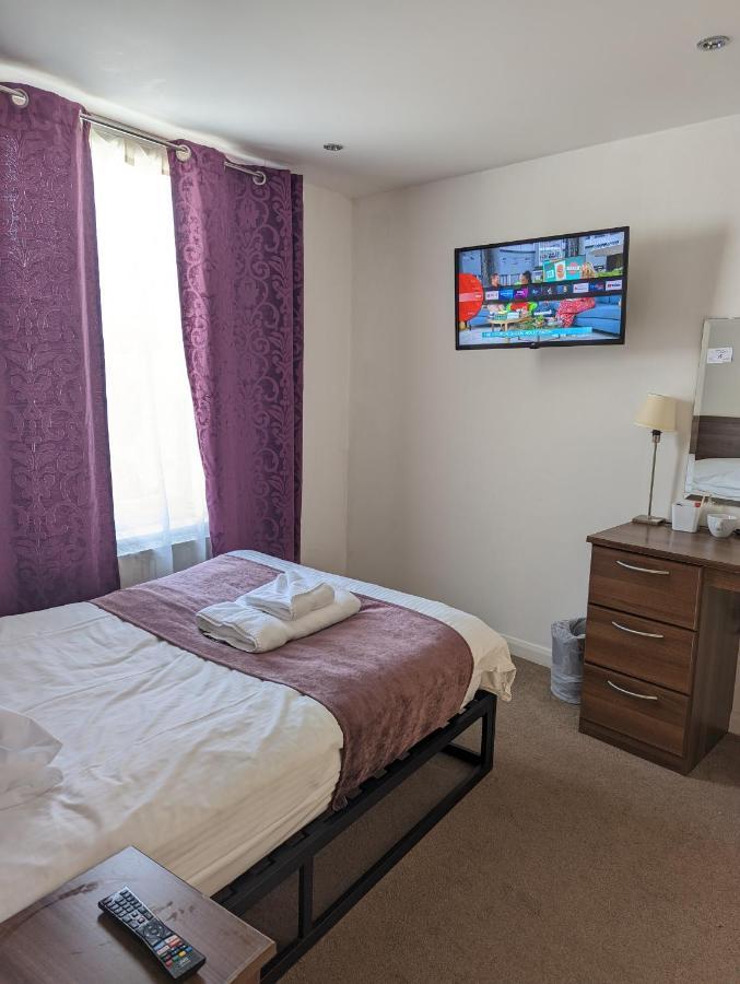Barley Sheaf, Old Bridge Street En Suite Rooms, Room Only Truro Exterior photo